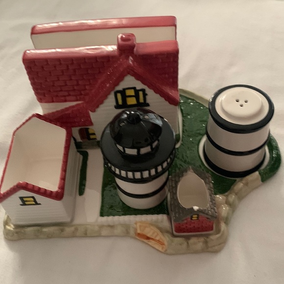 Lighthouse Depot Other - DONATED - Lighthouse Table Set